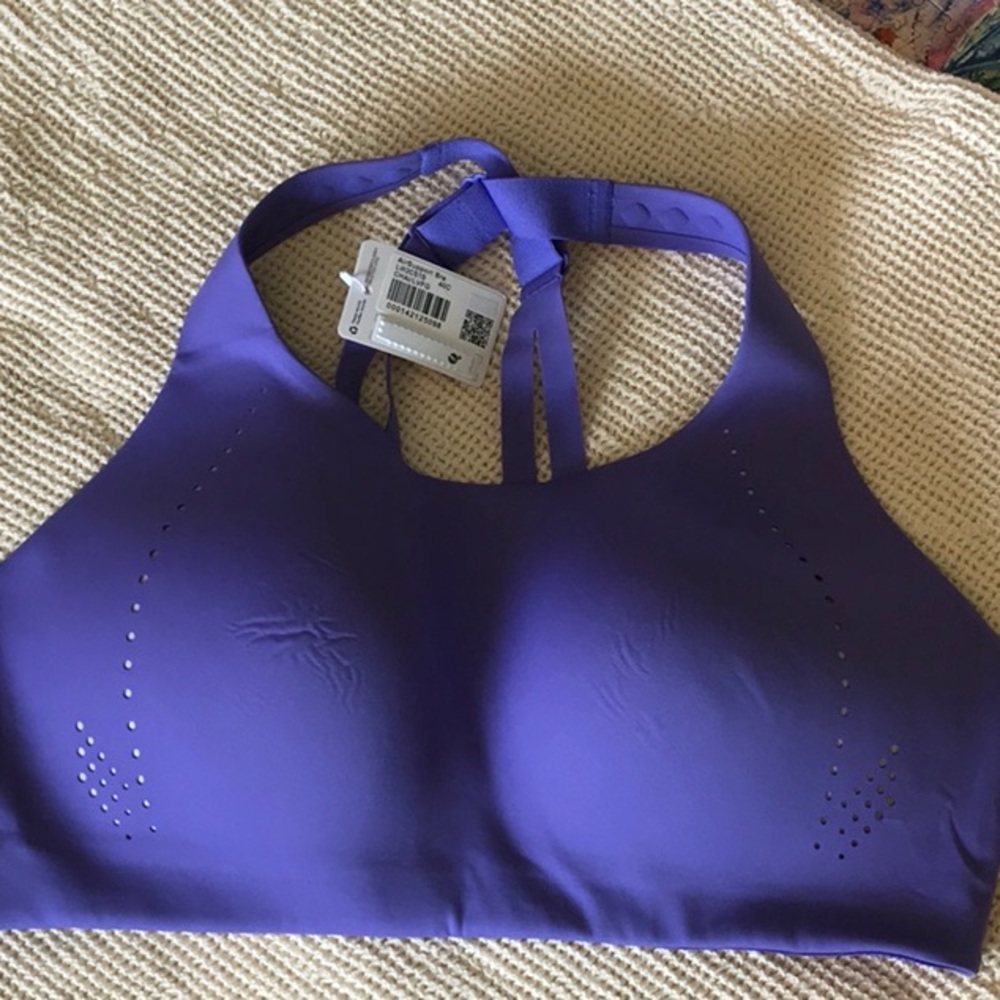 LULULEMON sports bra NWT
